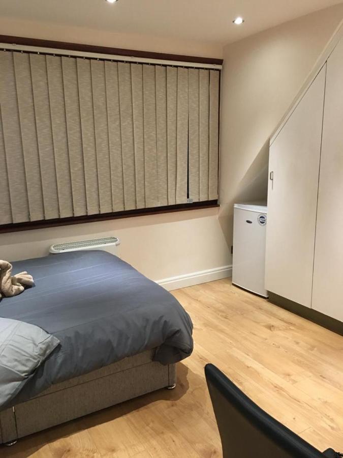 לונדון Studio Flat In The Heart Of Golders Green מראה חיצוני תמונה